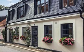2 Bedroom Nice Home In Ystad